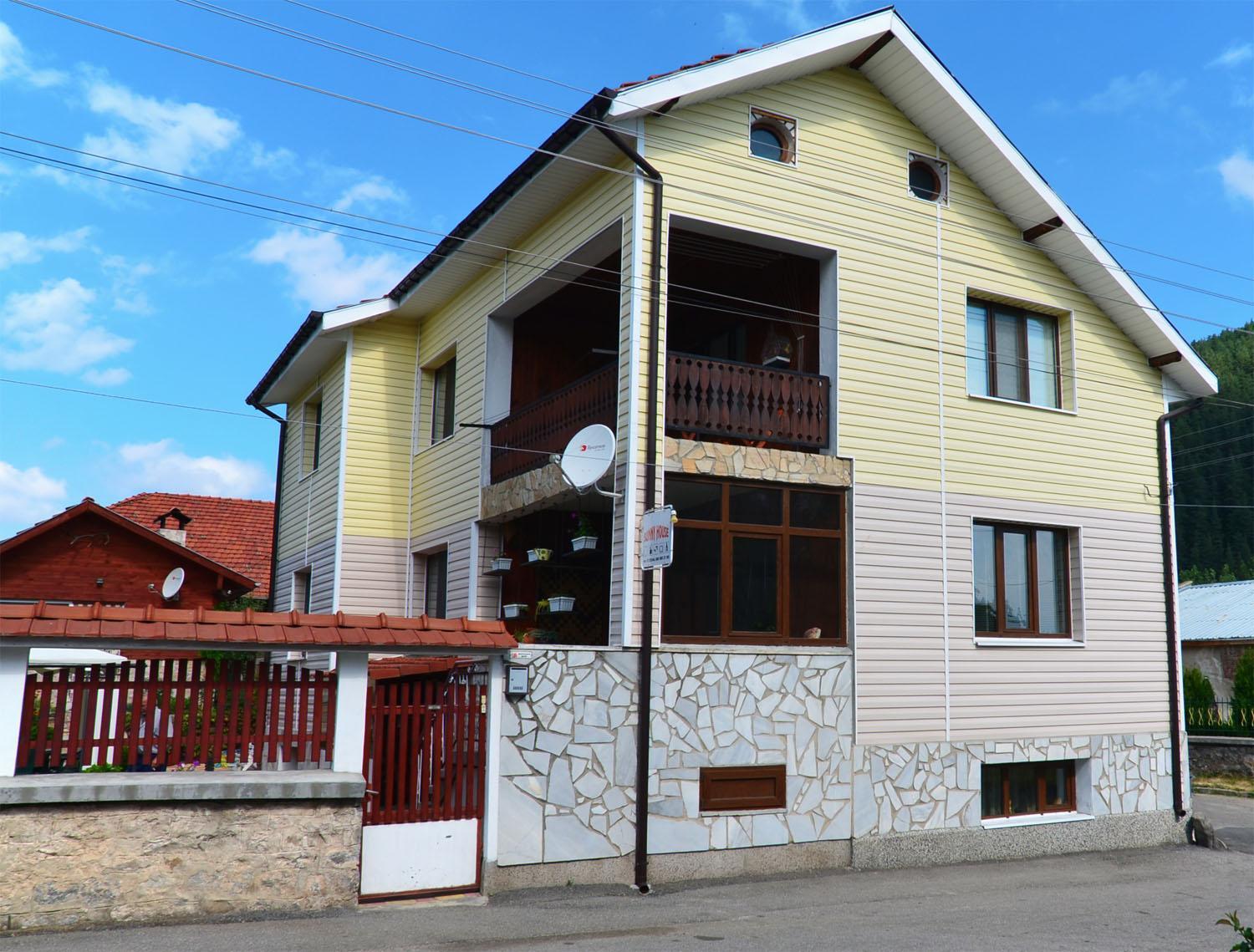 Hotel Sunny House Madzhare Esterno foto