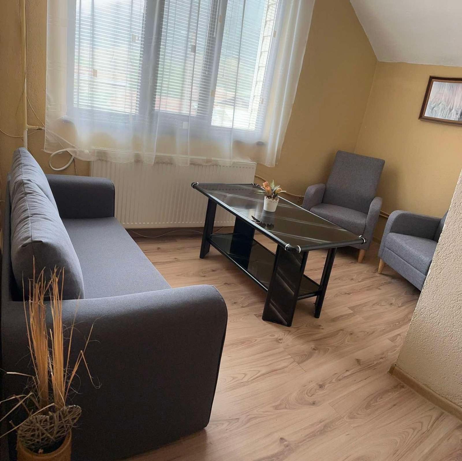 Hotel Sunny House Madzhare Esterno foto